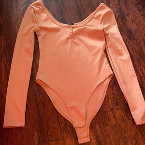 Peachy bodysuit !